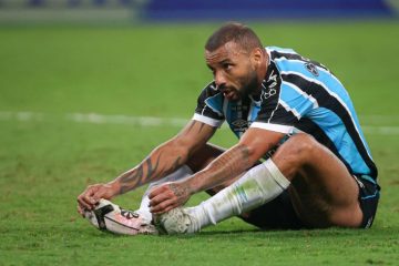 JP Galvão em campo pelo Grêmio