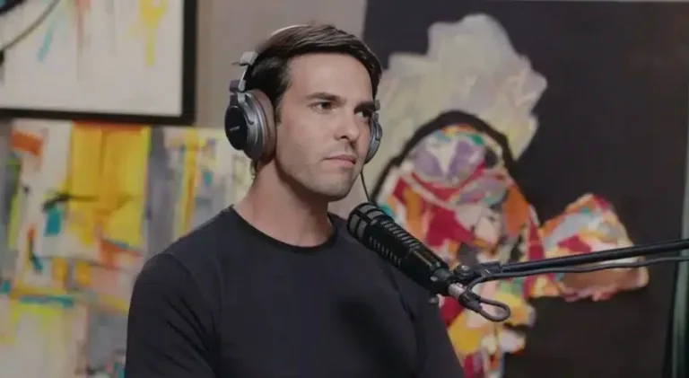 Kaká exalta goleiro histórico do futebol brasileiro: “Espetacular”