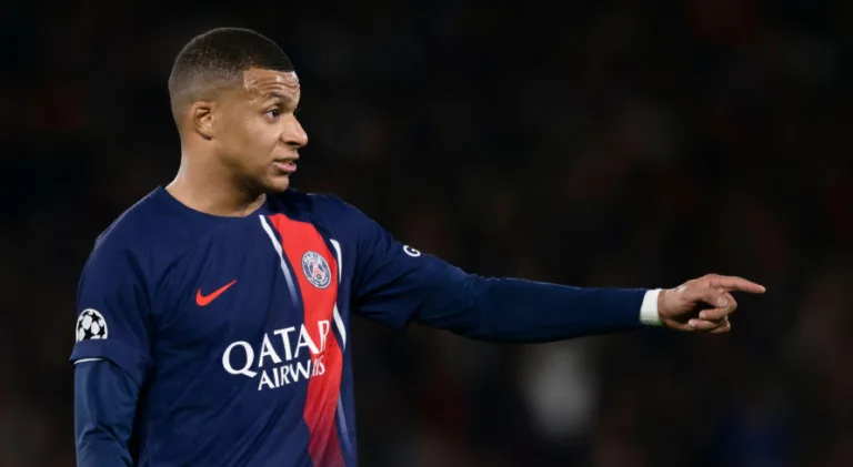 PSG responde Mbappé após acusação: “Não tem classe”