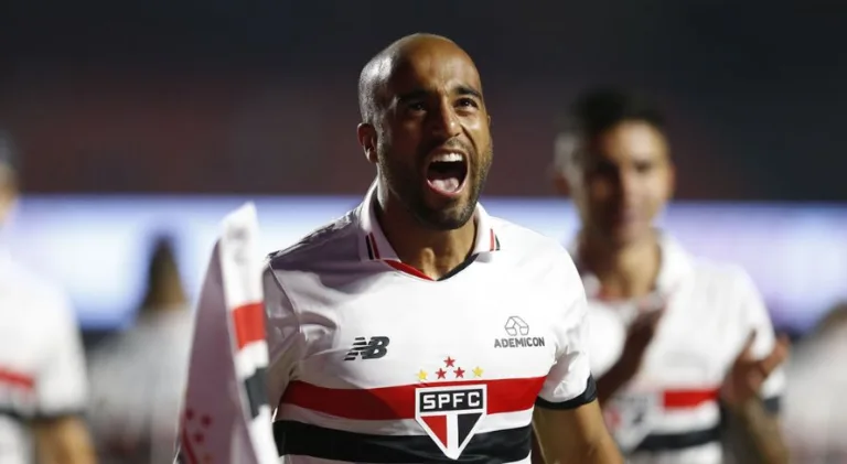 Lucas Moura elogia companheiro de SPFC após vitória 