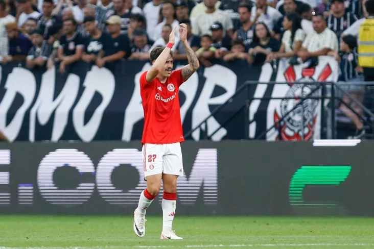 Palmeiras encaminha contratação de Mauricio, do Internacional; veja valores