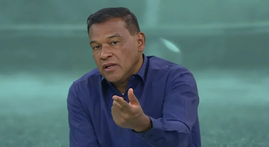 Muller aponta jogador regular no Corinthians: “Faz muita falta”