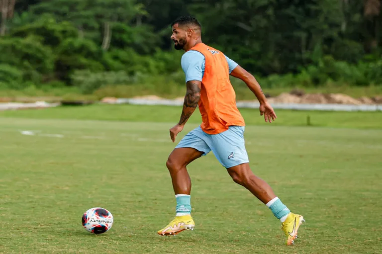 Justiça determina correção em acordo trabalhista entre Paysandu e Naylhor; entenda o caso