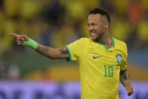 Ex-craques dizem se Neymar ainda tem espaço na seleção brasileira que conta com Vinícius Júnior, Endrick e Rodrygo