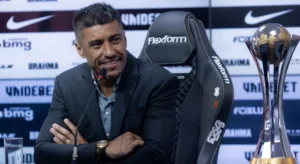 Paulinho “ignora” SPFC ao montar top-3 de maiores times do Brasil