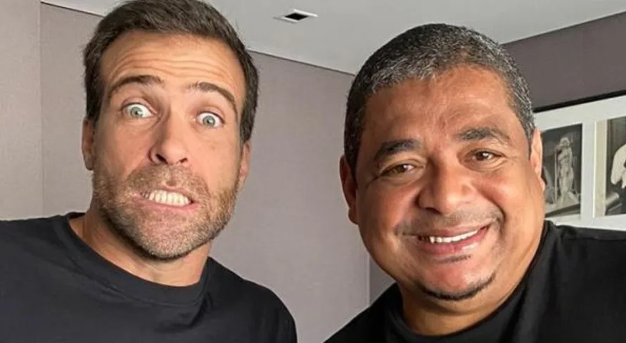 Pilhado “ajuda” Vampeta a superar tristeza pelo Corinthians: “Tome esse lenço”