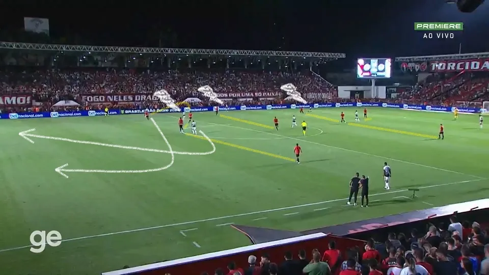 Início do lance do primeiro gol do Corinthians