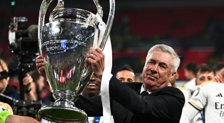 Carlo Ancelotti se torna o técnico com mais títulos da Champions League na história