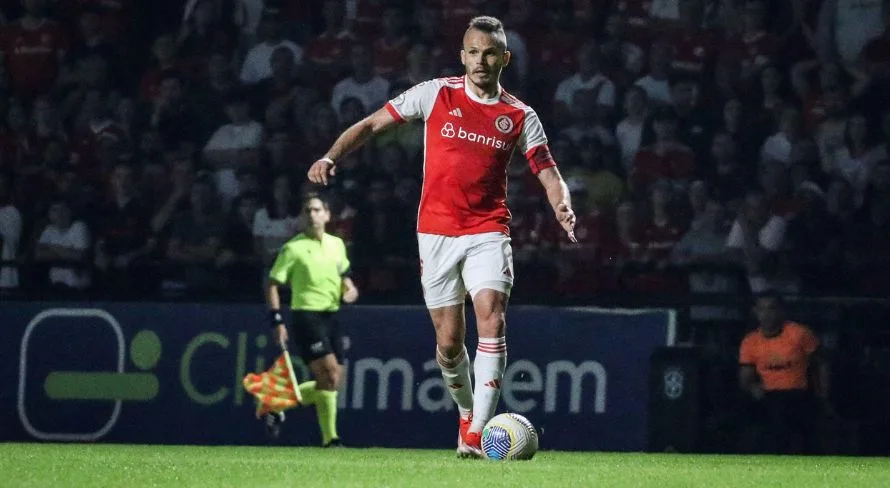 Com Renê, Internacional revela escalação para o Gre-Nal pelo Brasileirão
