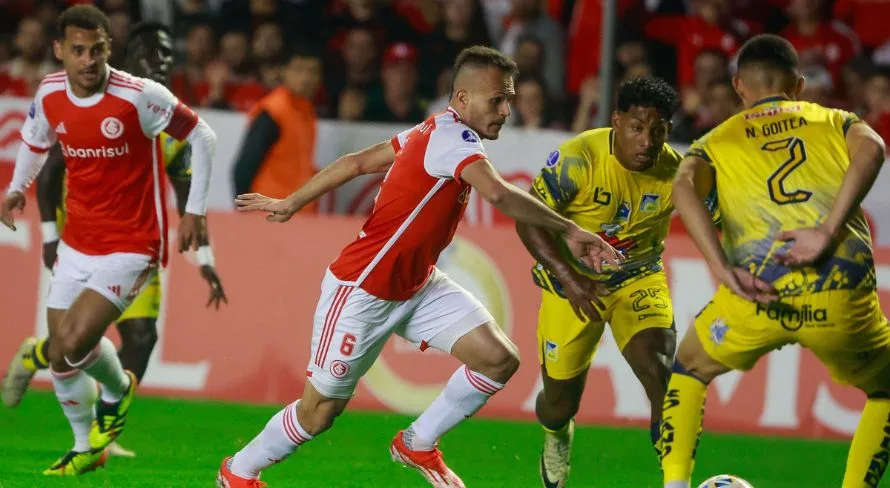 Internacional derrota Delfín e avança para as oitavas da Sul-Americana