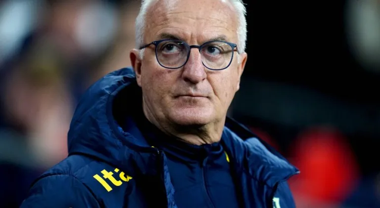 Rivaldo questiona mudanças de Dorival Júnior na estreia da seleção brasileira na Copa América