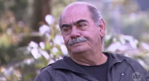 Rivellino se impressiona com “futebol ruim” de clube no Brasileirão: “Preocupante”