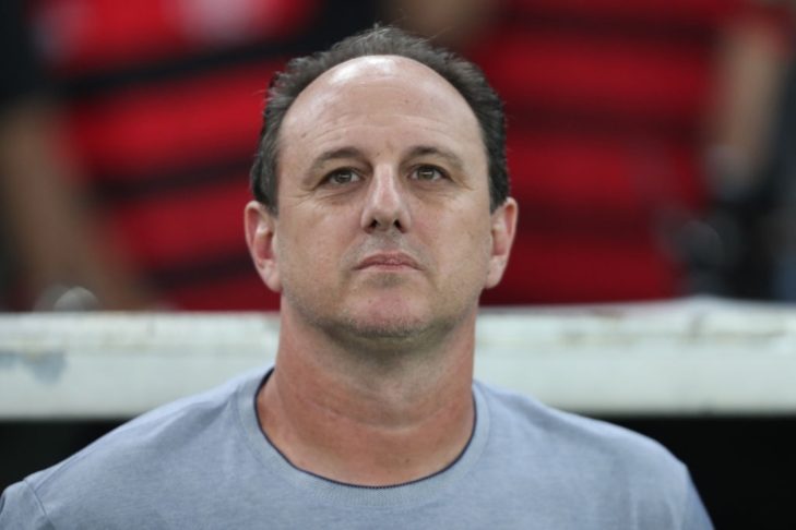 Rogério Ceni, especialista em cobranças de falta, elege o top-5 dos batedores do Brasil; confira Rogério Ceni, especialista em cobranças de falta, elege o top-5 dos batedores do Brasil; confira