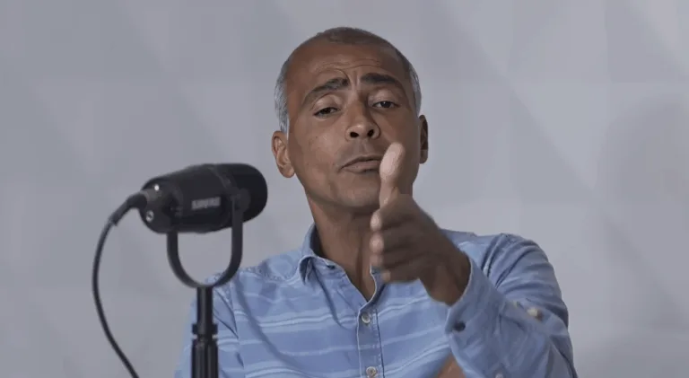 Romário dispara contra ex-atacante da seleção: “Decepcionado”