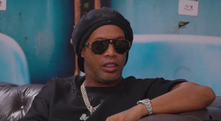 Ronaldinho Gaúcho abre o jogo sobre possível ida ao Palmeiras