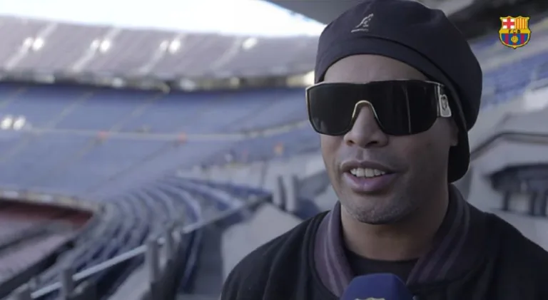 Ronaldinho sugere melhor do mundo e escolhe entre Messi e Cristiano Ronaldo