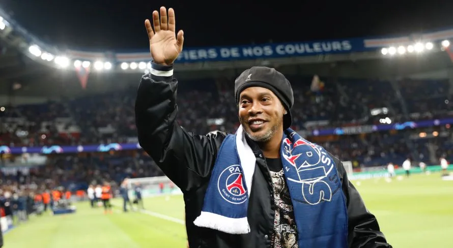 Ronaldinho Gaúcho elege melhor da história e se coloca abaixo de craque da seleção