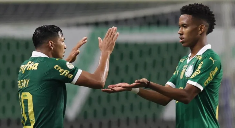Paulo Serdan se rende a jogador do Palmeiras após vitória: “É monstro”