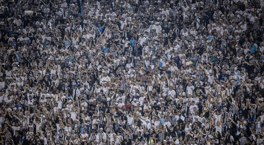 PVC elogia torcida que deu espetáculo em jogo do Brasileirão Série B