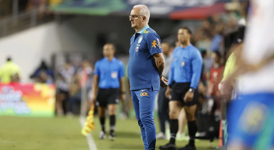 Tiago Leifert escala seleção brasileira ideal com “surpresas”