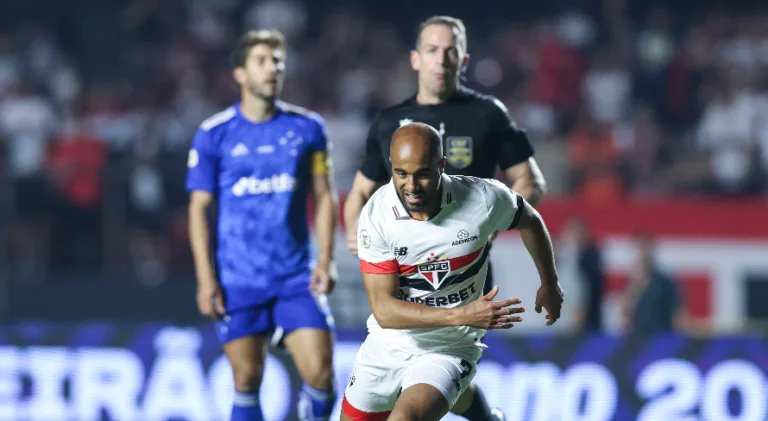SPFC quebra sequência do Cruzeiro no Brasileirão com vitória no MorumBIS