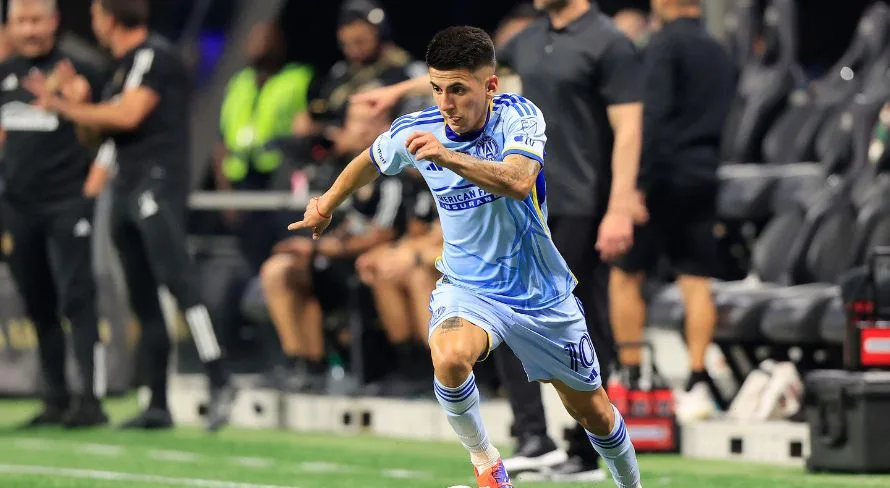 Botafogo mira argentino campeão mundial e mais jogadores na janela de transferências