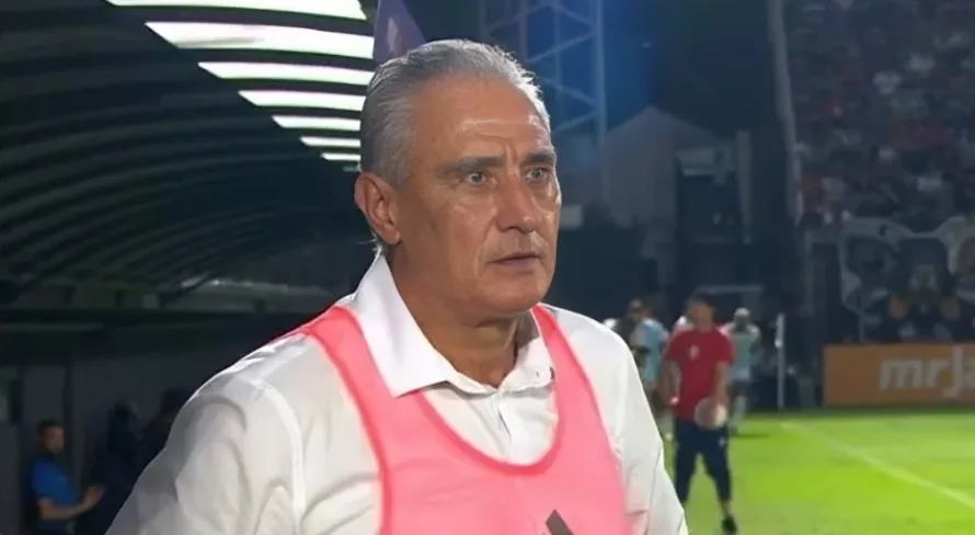 Tite surpreende e deixa jogador do Flamengo de fora contra o Vasco