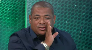 Vampeta prevê escalação do Palmeiras contra o Flamengo: “Vai com esse time”