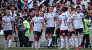 Veja a provável escalação do Flamengo hoje contra o Fluminense
