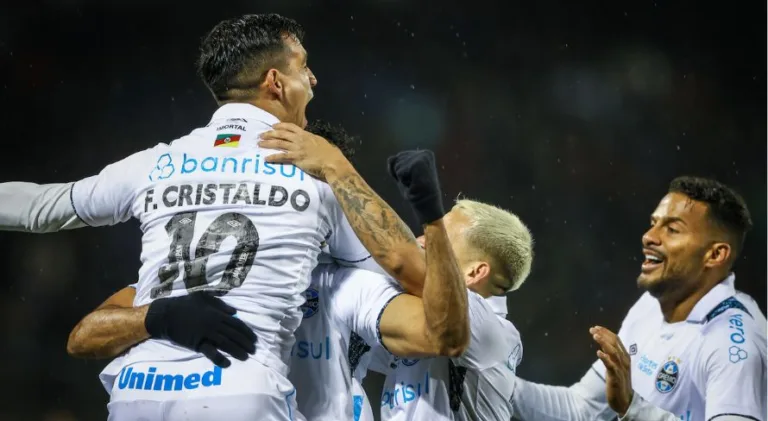 Veja a provável escalação do Grêmio hoje contra o Estudiantes