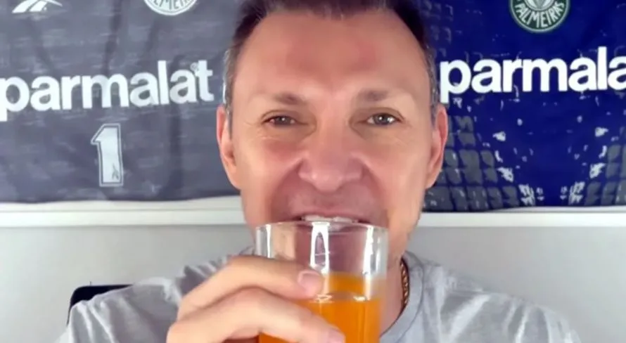 Velloso ironiza crise no Corinthians: “Vou tomar um suco de laranja”