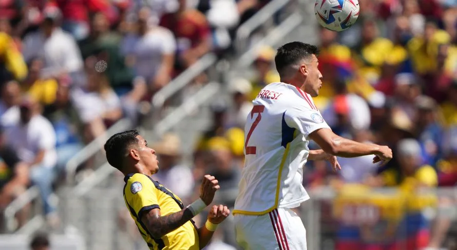 Venezuela vira sobre o Equador e estreia com vitória na Copa América
