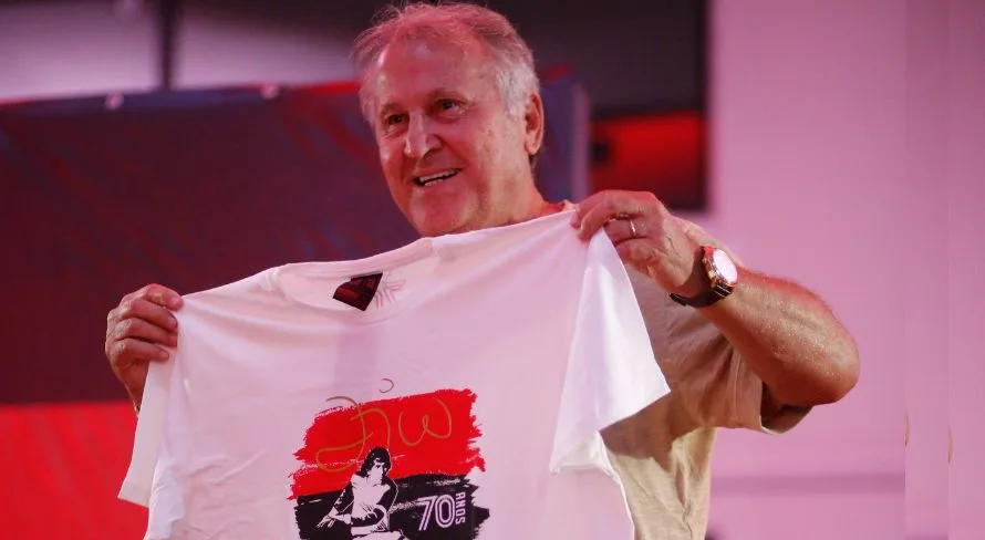 Zico desbanca Messi, mas outro brasileiro é eleito melhor batedor de faltas da história