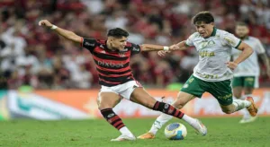 Flamengo explora falhas do Palmeiras para conquistar a vitória na Copa do Brasil