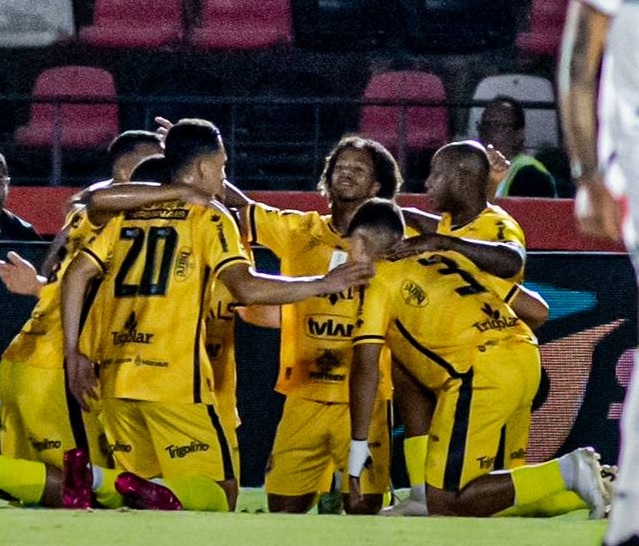 Amazonas vence o Botafogo-SP e se afasta do Z-4 do Brasileirão Série B