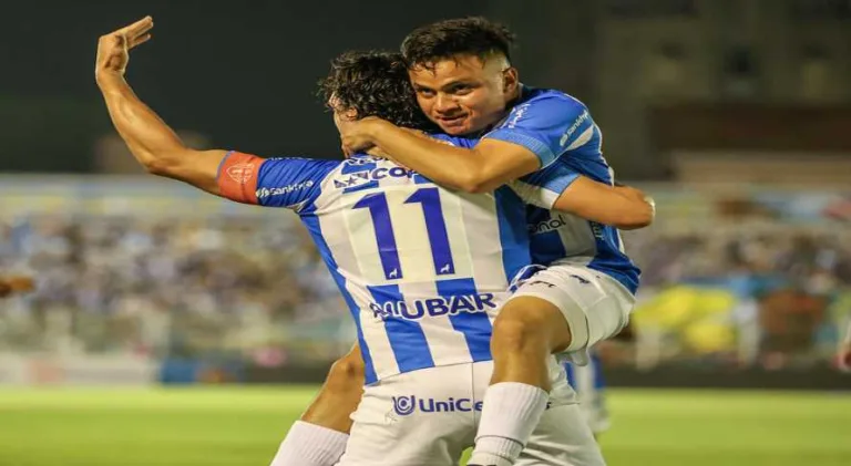 Cazares brilha em vitória do Paysandu sobre o Ceará no Brasileirão Série B