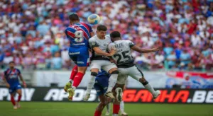 Em recuperação, Corinthians abre o placar contra o Bahia pelo Brasileirão; assista