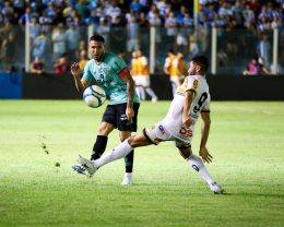 Paysandu e Novorizontino em ação (Reprodução -Flickr Paysandu)