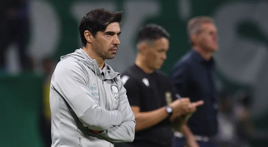 Abel Ferreira cita cinco clubes que brigam com o Palmeiras pelo Brasileirão