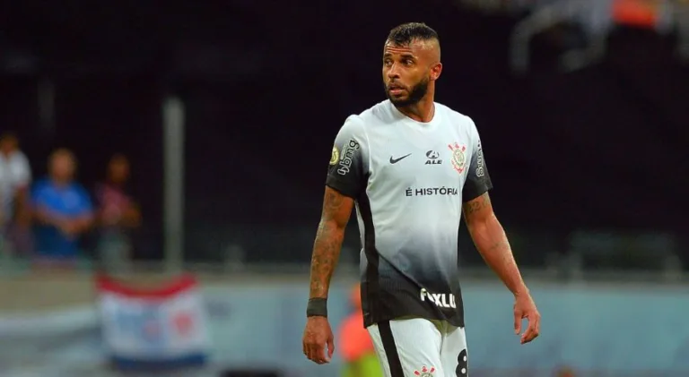 Reforço do Corinthians, Alex Santana não atua contra o Grêmio; entenda