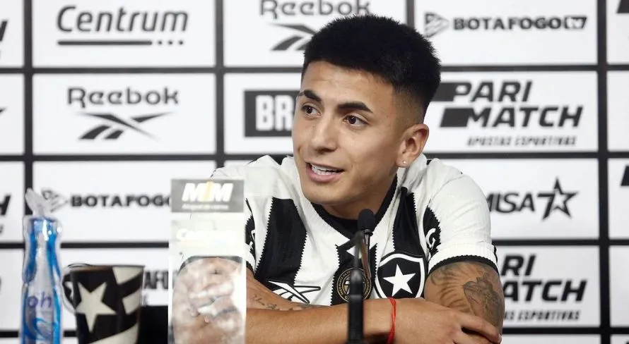 Almada, reforço do Botafogo, elege melhor argentino que já jogou no futebol brasileiro