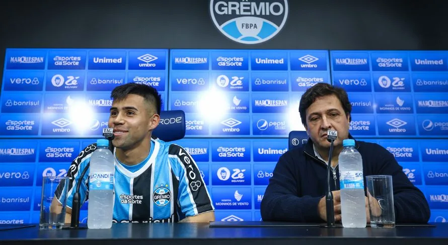 Apresentação de Aravena, contratação de ex-Barcelona e mais: as principais notícias do Grêmio hoje (23)