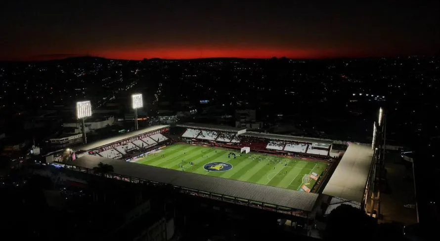 Atlético-GO x Athletico-PR: onde assistir ao jogo do Brasileirão Série A