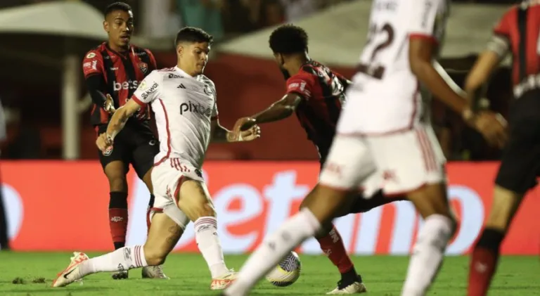 Renato Maurício Prado dispara sobre atuação do Flamengo: “Jogando pedra em santo”