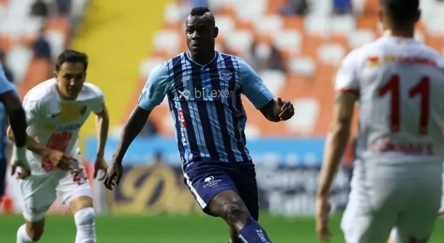 Casagrande rejeita contratação de Balotelli no Corinthians e explica motivo 