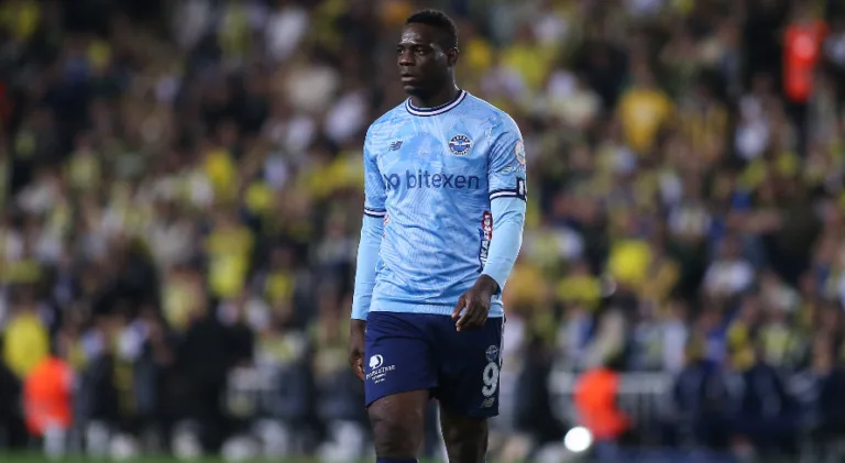 Balotelli esfria no Corinthians, Alex Sandro no SPFC e mais: saiba os destaques do mercado da bola hoje (15/07)