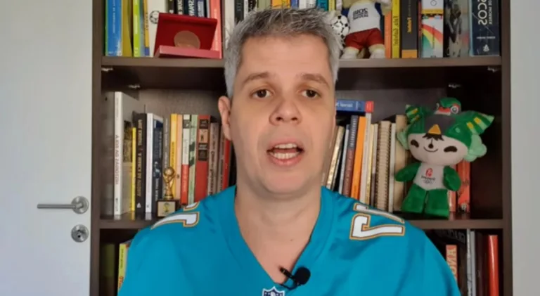 Bernardo Ramos aborda novo goleiro do Corinthians e aposta em titularidade de Donelli