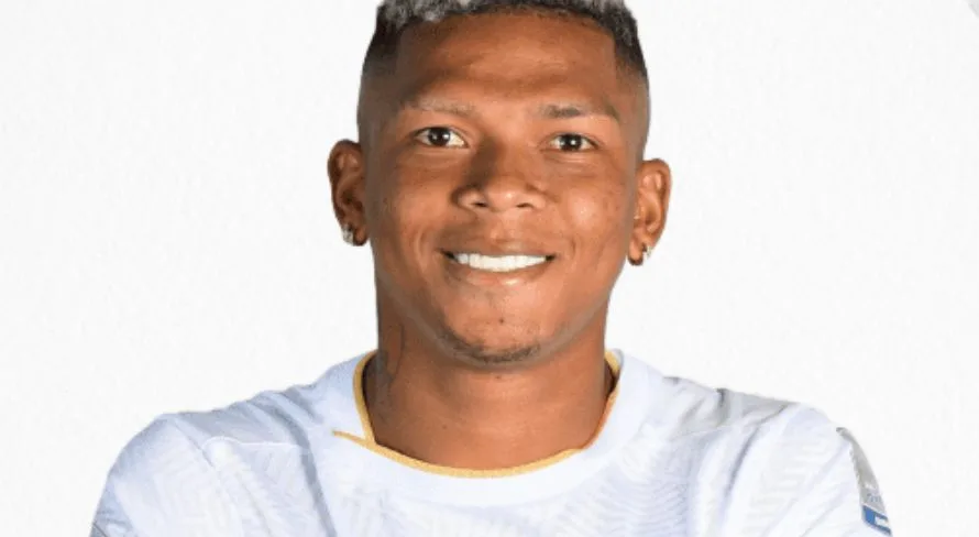 Santos avança em negociação para contratação de atacante equatoriano com passagem pela Europa