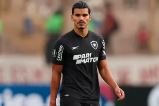 Danilo Barbosa quando atuava pelo Botafogo