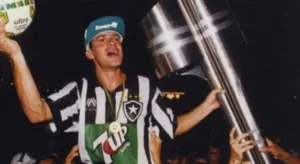 Último Brasileirão do Botafogo teve antes um bi do Palmeiras; relembre